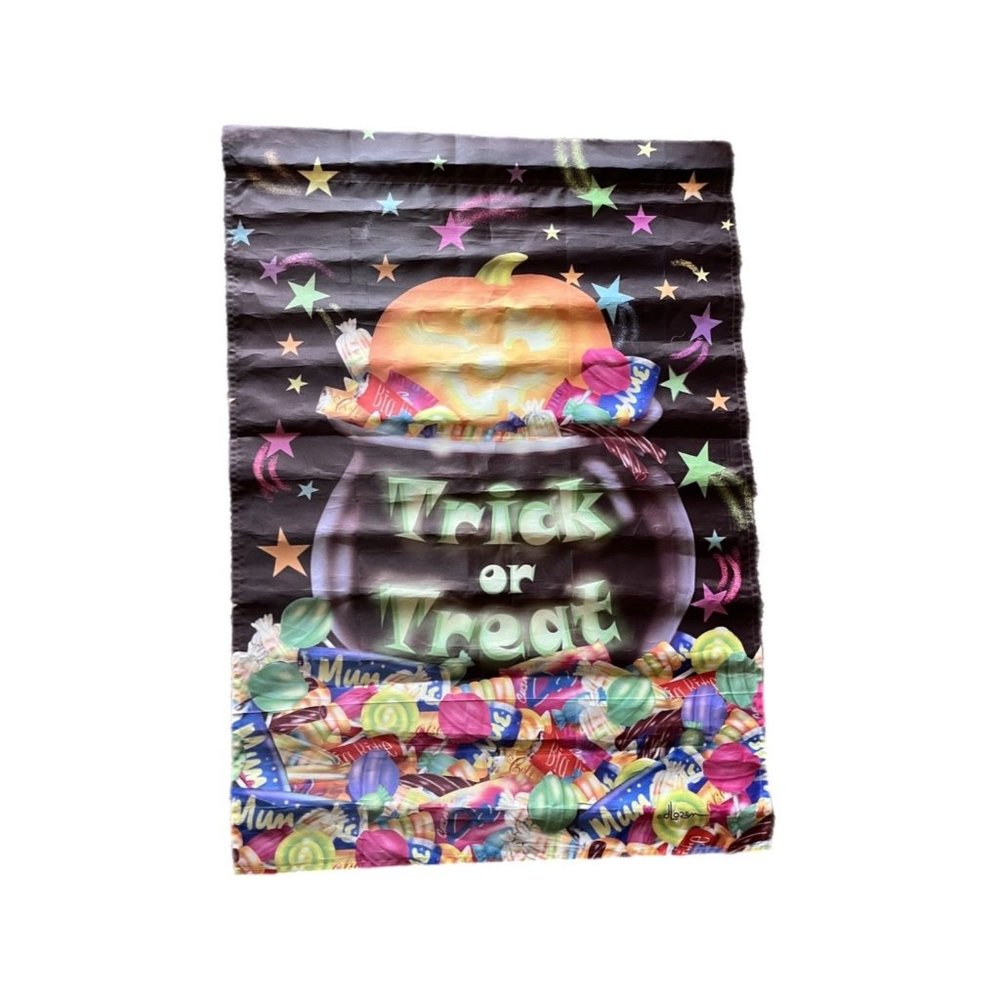 House/ Garden Flag 24 x 39 Trick Or Treat!  Halloween